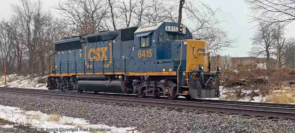 CSX 6415 is going to switch a customer.